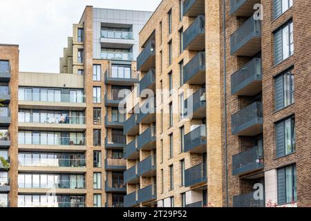 Moderner Apartmentblock in Staines-upon-Thames in Surrey, Großbritannien Stockfoto