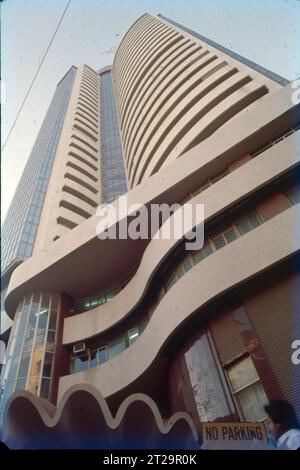 BSE Limited, auch bekannt als Bombay Stock Exchange, ist eine indische Börse an der Dalal Street in Mumbai. Phiroz Jeejeebhoy Towers, Dalal Street, Fort. Stockfoto