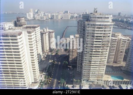 Arial Blick auf die Bombay Sky Line von der Cuffe Parade Seite nach Nariman Point, Bombay, Indien. Stockfoto