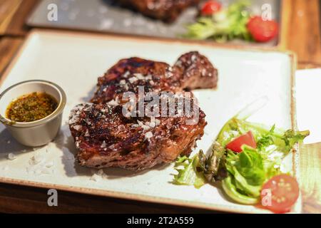 Ausgezeichnete Stücke von hochwertigem galizischem Rindfleisch Stockfoto