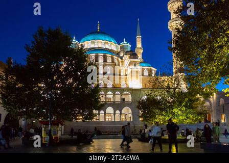 Istanbul (türkisch Yeni Cami) ist eine osmanische Moschee im Stadtteil Fatih in Istanbul. Stockfoto