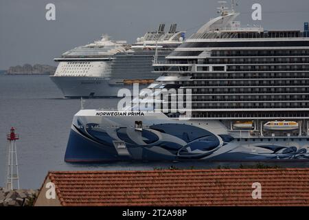 Marseille, Frankreich. Oktober 2023. Das Passagierkreuzschiff Norwegian Prima erreicht den französischen Mittelmeerhafen Marseille. Quelle: SOPA Images Limited/Alamy Live News Stockfoto