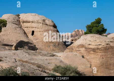 Berühmte antike Steingräber in bab AS-siq in der Nähe von Petra in Jordanien Stockfoto