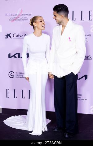 Madrid, Spanien. Oktober 2023. Jessica Goicoechea und Marc Bartra nahmen am ELLE Cancer Ball Photocall am Royal Theater Teil. (Foto: Nacho Lopez/SOPA Images/SIPA USA) Credit: SIPA USA/Alamy Live News Stockfoto