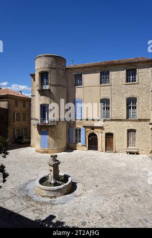 Château Grambois oder Grambois Chateau und Courtyard Grambois Luberon Provence Frankreich Stockfoto