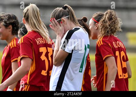 Rom, Italien. Oktober 2023. Kateryna Korsun aus Vorskla sieht beim zweiten Spiel der Women Champions League zwischen Vorskla Poltava und AS Roma im Tre Fontane Stadion in Rom (Italien) am 18. Oktober 2023 niedergeschlagen aus. Quelle: Insidefoto di andrea staccioli/Alamy Live News Stockfoto