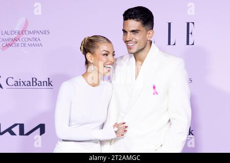 Jessica Goicoechea und Marc Bartra nahmen am ELLE Cancer Ball Photocall am Royal Theater Teil. Stockfoto