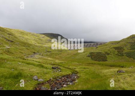 Cruachan Dam am Cruachan Reservoir unterhalb des Munro Mountain Ben Cruachan, Scottish Highlands, Schottland Stockfoto