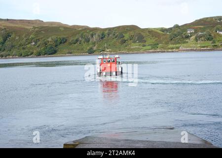 Die Kerrera Ferry verbindet Gallanach auf dem schottischen Festland mit Kerrera, einer kleinen Insel in der Nähe von Oban, Scottish Highlands Stockfoto