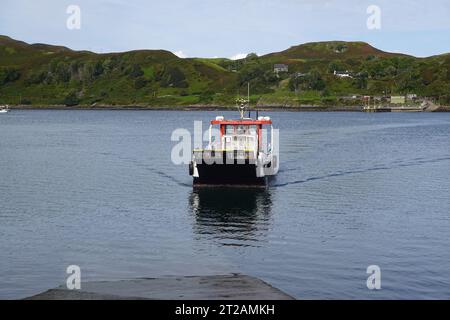 Die Kerrera Ferry verbindet Gallanach auf dem schottischen Festland mit Kerrera, einer kleinen Insel in der Nähe von Oban, Scottish Highlands Stockfoto