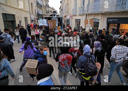 Demonstration gegen das Gesetz der „globalen Sicherheit“, das von der Präfektur bis zum Rathaus geht. Montpellier, Occitanie, Frankreich Stockfoto