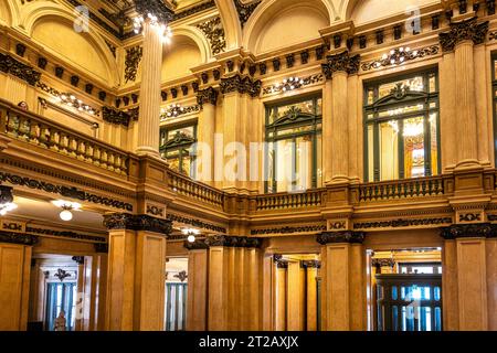 Teatro Colon, Colon Theater, eines der weltweit besten Opernhäuser, das kulturelle Symbol von Buenos Aires, ursprünglich eröffnet 1857, Buenos Aires, Argentinien Stockfoto