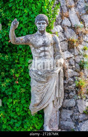 Alte römische Statue auf dem Monte Solaro, Capri, Italien Stockfoto