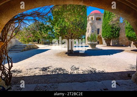 Kloster von Filerimos auf der Akropolis von Ialyssos, Insel Rhodos, Griechenland. Stockfoto