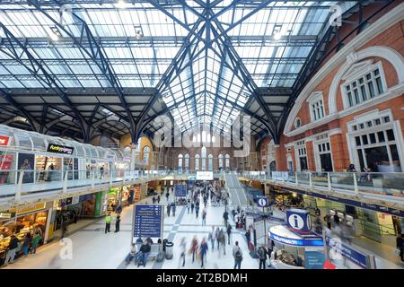 Liverpool Street Station, das Innere, London, Großbritannien Stockfoto