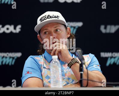 Miami, Vereinigte Staaten Von Amerika. Oktober 2023. DORAL, FLORIDA - 18. OKTOBER: Captain Cameron Smith von Ripper GC spricht mit den Medien während einer Pressekonferenz vor dem LIV Golf Invitational - Miami im Trump National Doral Miami am 18. Oktober 2023 in Doral, Florida. (Foto: Alberto E. Tamargo/SIPA USA) Credit: SIPA USA/Alamy Live News Stockfoto