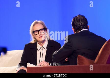 Oviedo. Spanien. 20231018 nimmt Antonio Banderas, Meryl Streep, am 18. Oktober 2023 an der Konferenz „Sin Guion“ während der Princesa de Asturias Awards 2023 im Palacio de Congresos in Oviedo, Spanien, Teil Stockfoto