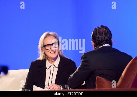 Oviedo. Spanien. 20231018 nimmt Antonio Banderas, Meryl Streep, am 18. Oktober 2023 an der Konferenz „Sin Guion“ während der Princesa de Asturias Awards 2023 im Palacio de Congresos in Oviedo, Spanien, Teil Stockfoto