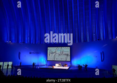 Oviedo. Spanien. 20231018 nimmt Antonio Banderas, Meryl Streep, am 18. Oktober 2023 an der Konferenz „Sin Guion“ während der Princesa de Asturias Awards 2023 im Palacio de Congresos in Oviedo, Spanien, Teil Stockfoto