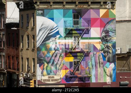 Eduardo Kobras ikonisches Wandbild von Mutter Teresa und Mahatma Gandhi ist von der High Line in der W. 18th St., 2023, New York City, USA, zu sehen Stockfoto