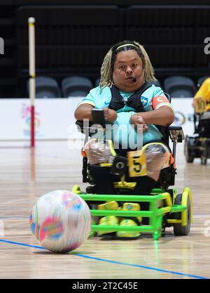 Sydney, Australien. Oktober 2023. Dimitri Liolio-Davis von der australischen Powerchair-Fußballmannschaft wird während des Spiels der FIPFA Powerchair Fußball-Weltmeisterschaft 2023 zwischen Frankreich und Australien im Quaycenter im Sydney Olympic Park, NSW Australien, in Aktion gesehen. Endstand Frankreich 1:0 Australien. Quelle: SOPA Images Limited/Alamy Live News Stockfoto