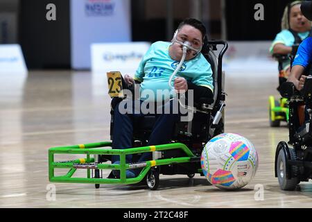 Sydney, Australien. Oktober 2023. Luke David von der australischen Powerchair-Fußballmannschaft, die während des Spiels der FIPFA Powerchair Fußball-Weltmeisterschaft 2023 zwischen Frankreich und Australien im Quaycenter im Sydney Olympic Park, NSW Australien, in Aktion war. Endstand Frankreich 1:0 Australien. Quelle: SOPA Images Limited/Alamy Live News Stockfoto