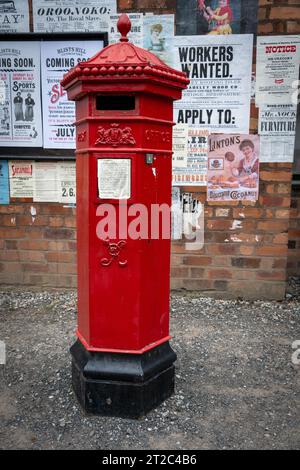 Viktorianische Postbox im Ironbridge Museum Stockfoto