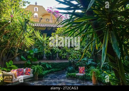 Ein Sitzbereich im Innenhof des Hotels Hacienda El Santuario San Miguel de Allende an der Aldama Straße im historischen Stadtzentrum von San Miguel de Allende, Mexiko. Stockfoto