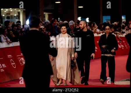 ROM, ITALIEN - 18. OKTOBER: Isabella Rossellini nimmt an der Eröffnungszeremonie Teil und „C'è Ancora Domani“ Roter Teppich des 18. ROM Filmfestivals im Auditor Stockfoto