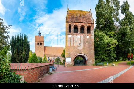 St. Johannes-Kirche in Bad Zwischenahn Stockfoto