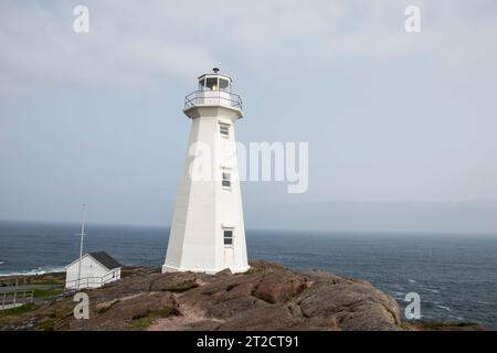 Moderner Leuchtturm am Cape Spear Lighthouse National Historic Site in St. John's, Neufundland & Labrador, Kanada Stockfoto