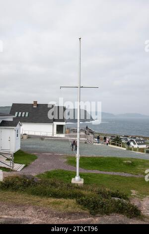 Leerer Flaggenmast am Cape Spear Lighthouse National Historic Site in St. John's, Neufundland & Labrador, Kanada Stockfoto