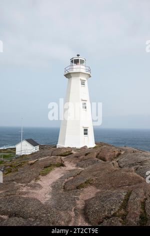 Moderner Leuchtturm am Cape Spear Lighthouse National Historic Site in St. John's, Neufundland & Labrador, Kanada Stockfoto