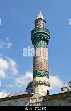 Yesil Cami (engl. „Grüne Moschee“) in Iznik, Türkei (antike Stadt Nicäa oder Nicea). Gebaut in 1392 n. Chr. Frühe Beispiele für osmanische türkische Architektur. Stockfoto