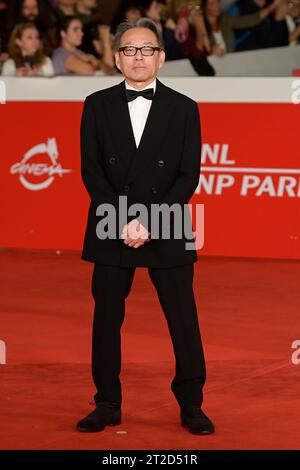 Rom, Italien. Oktober 2023. Shigeru Umebayashi nimmt am roten Teppich der Eröffnungszeremonie des Rome Film fest 2023 im Auditorium Parco della Musica Teil. Quelle: SOPA Images Limited/Alamy Live News Stockfoto