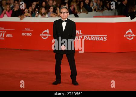 Rom, Italien. Oktober 2023. Shigeru Umebayashi nimmt am roten Teppich der Eröffnungszeremonie des Rome Film fest 2023 im Auditorium Parco della Musica Teil. Quelle: SOPA Images Limited/Alamy Live News Stockfoto