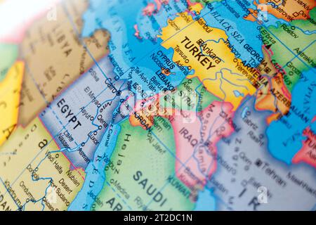 Weltkarte der Länder des Nahen Ostens Israel, Palästina, Jordanien, Irak, Ägypten, Saudi-Arabien, Syrien, Libanon, Sinai, Jerusalem, Tel Aviv im Nahfokus. Stockfoto