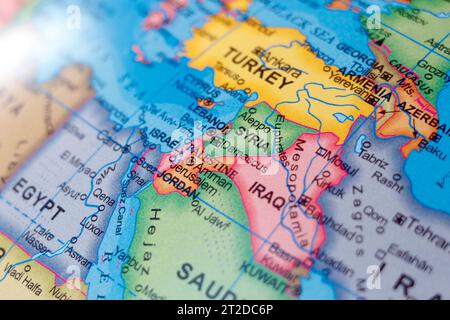 Karte der Länder des Nahen Ostens Israel, Palästina, Jordanien, Irak, Ägypten, Saudi-Arabien, Syrien, Libanon, Sinai, Jerusalem, Tel Aviv im Nahfokus. Stockfoto