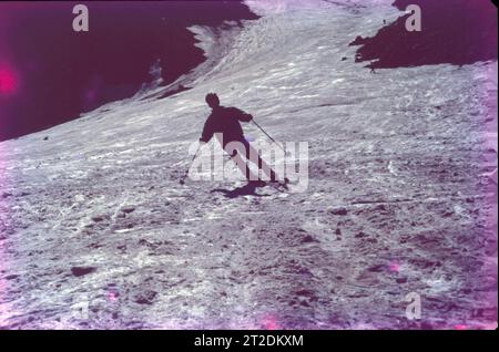 Schlittschuhlaufen in Madhi Manali, Himachal Pradesh, Indien Stockfoto