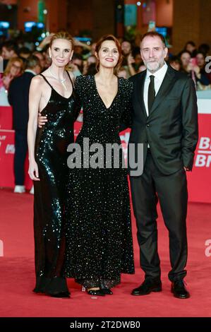 Emanuela Fanelli Paola Cortellesi Valerio Mastandrea nimmt an der Eröffnungszeremonie des 18. Filmfestivals in Rom im Auditorium Parco Della Musica auf O Teil Stockfoto