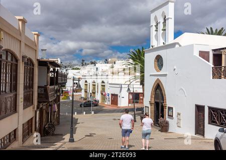 Straße in der Altstadt, Puerto del Carmen, Lanzarote, Kanarischen Inseln, Königreich Spanien Stockfoto