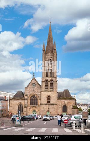 Limoges, Frankreich - 9. November 2019: Die Kirche St. Pierre du Queyroix (französisch: eglise Saint-Pierre-du-Queyroix) ist eine der wichtigsten Kirchen von Limo Stockfoto