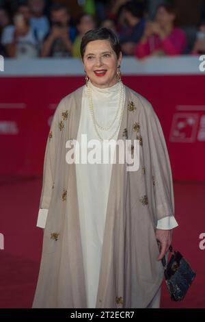 Italien, Rom, 18. Oktober 2023. 18. Filmfestival in Rom 2023 im Bild: Isabella Rossellini Foto © Fabio Mazzarella/Sintesi/Alamy Live News Stockfoto