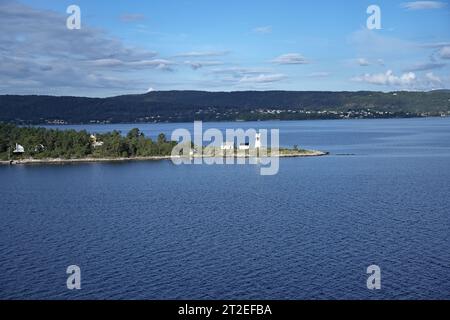 Sondre Langara Nebelglocke Navigationsmarkierung als hörbare Hilfe für die Schifffahrt in der Seefahrt, im Schweizer Stil gebaut, Insel Langara im Oslofjord Stockfoto