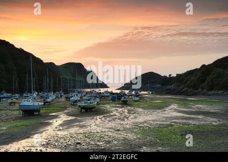 Sonnenuntergang am Hafen von Watermouth North Devon Stockfoto