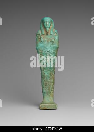 Shabti des Kommandanten der königlichen Flotte Tjanenhebu Spätperiode 570–525 v. Chr. siehe 10.130.1047a mehr anzeigen. Shabti vom Kommandeur der königlichen Flotte Tjanenhebu. 570–525 V. CHR. Fayence. Verspätete Periode. Vermutlich aus Ägypten, Memphite Region, Sakkara, Grab von Tjanenhebu. Dynastie 26 (Saite) Stockfoto