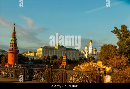 23. September 2015, Moskau, Russland. Historische Gebäude wie Kreml, Roter Platz, St. Basilius Chruch aus Moskau Stadt. Stockfoto