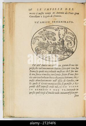 Dialogo dell'Imprese Militari et Amorose verschiedene Künstler/Macher 1574 Diagolo: Titelseite mit Druckmarke, Porträt von Jovius, Widmung, S. 7 - 280, gefolgt von Tischen mit 102 Holzschnittwappen. Impresse: 35 Holzschnitt-Embleme. Rebound in geblümten Pappkartons mit weißem Pergamentrücken, Titeleinlage auf dem Rücken eingeprägt und vergoldet. Mehr anzeigen. Dialogo dell'Imprese Militari et Amorose. 1574. Holzschnitt. Guillaume Rouille (Französisch, aktiv Lyon, 16. Jahrhundert). Bücher Stockfoto