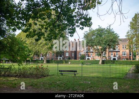 London – 9. Oktober 2023: Bischops Park und Fulham Palace Grounds, öffentlicher Park und Open Space in SW6 Südwesten Londons Stockfoto