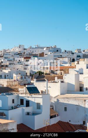 Luftaufnahme der Stadt Conil de la Frontera vom Torre de Guzman, Cadiz. Andalusien Stockfoto